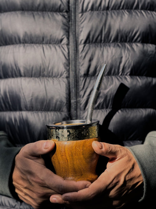 Mate de Algarrobo Artesanal con Virola Dorada